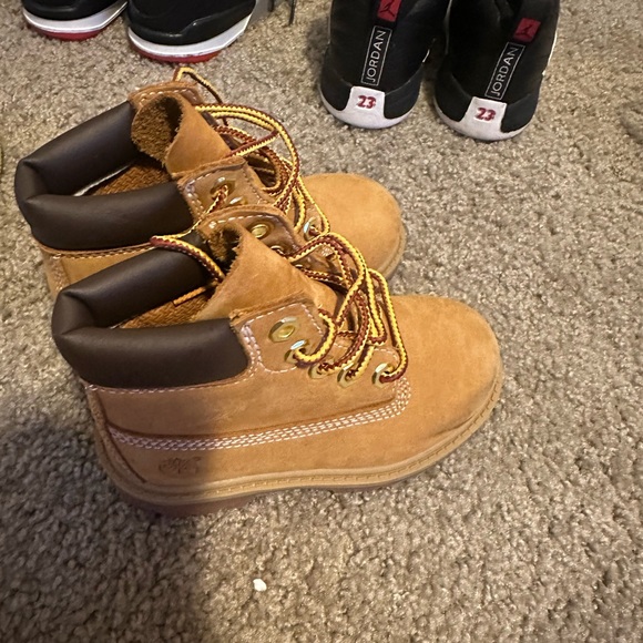 Light worn - Picture 2 of 2